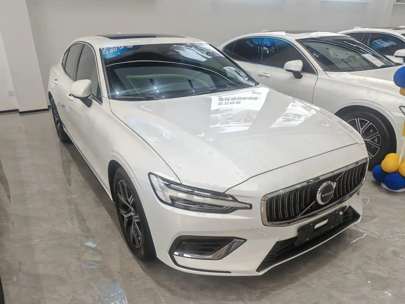 VOLVO S60