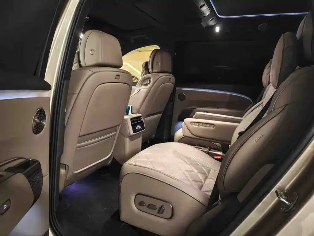 Photo 6 - Li Auto Li Xiang L9