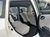 Photo 2 - Honda Fit
