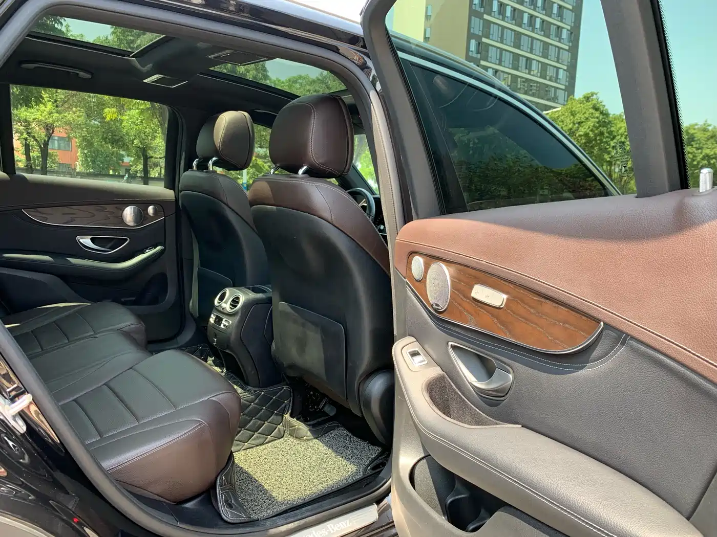 Mercedes-Benz GLC 2020 Facelift GLC 300 L 4MATIC Dynamic фото 17