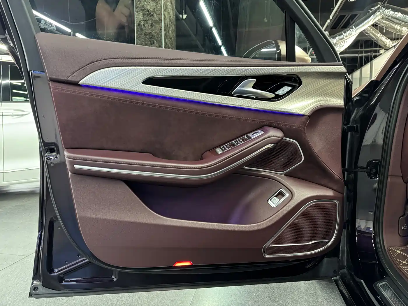 Hongqi H9 2020 2.0T Smart Connection Qi Chang Edition фото 6