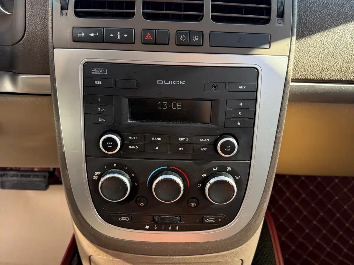 Buick GL8 2014 2.4L Classic Edition фото 22