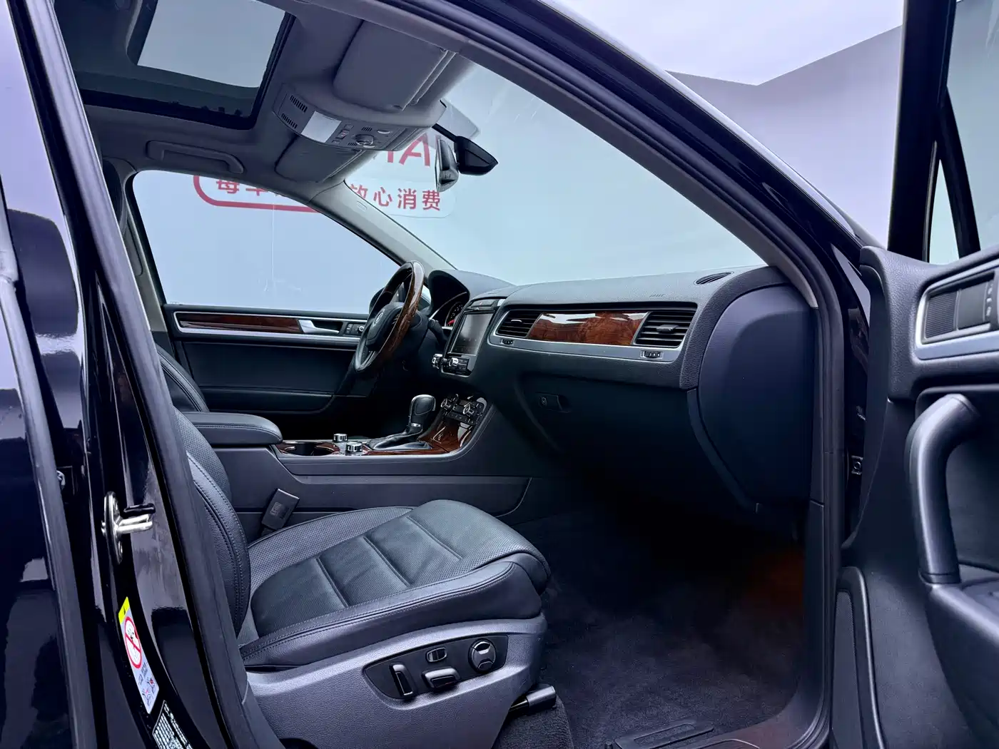 Volkswagen Touareg 2011 3.0TSI Premium фото 7