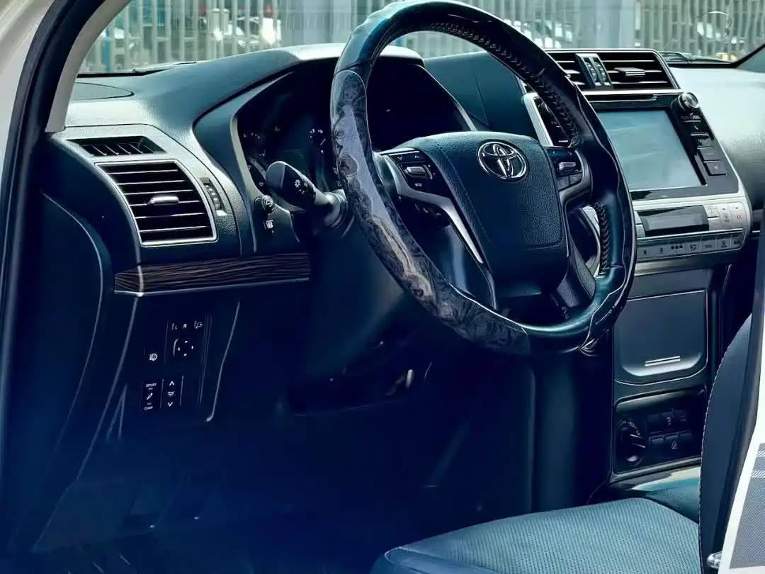 Toyota Prado 2019 3.5L Automatic TX-L Zunxiang Edition with Rear-mounted Spare Tire фото 4