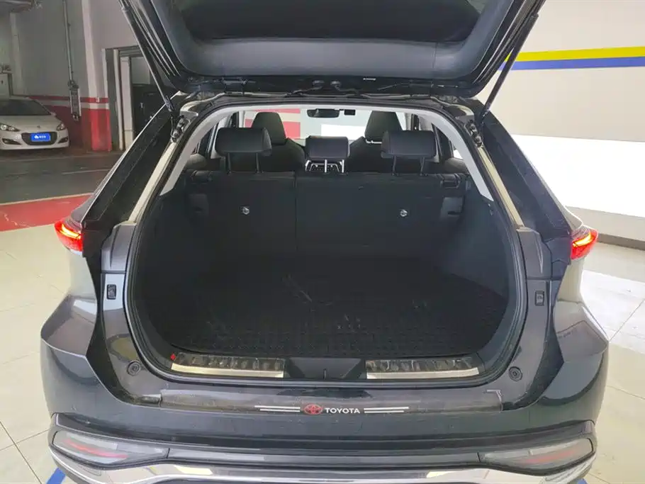 Toyota Venza 2024 2023 2.0L CVT FWD Luxury