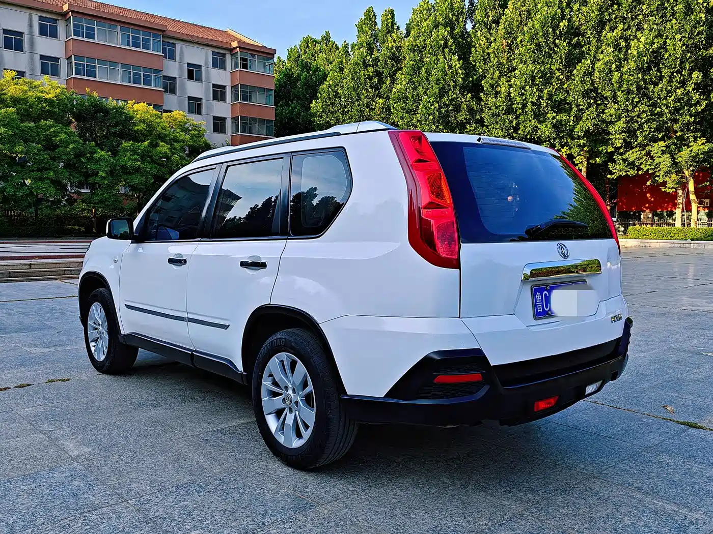 Dongfeng Fengdu MX6 2016 2016 2.0L Manual 2WD Pilot Edition