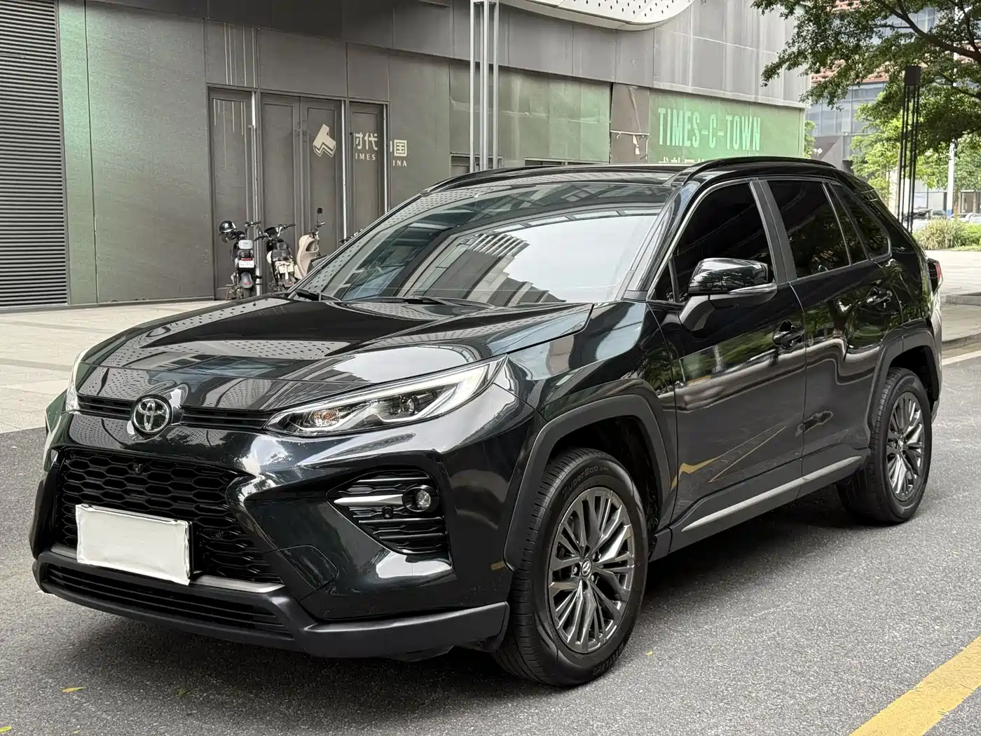 Toyota Wildlander 2023 2.0L CVT FWD Luxury PLUS