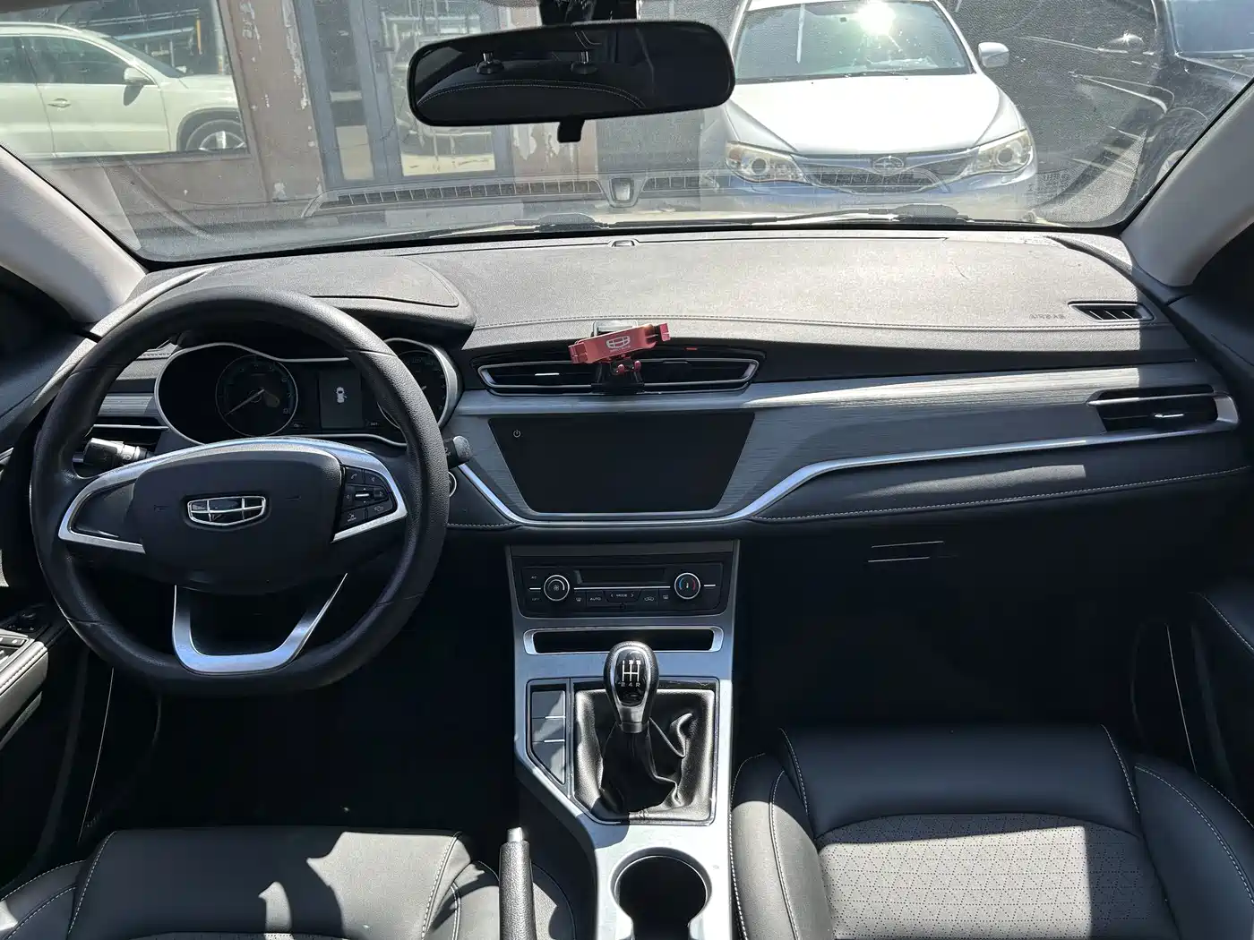 Photo 4 - Geely Emgrand