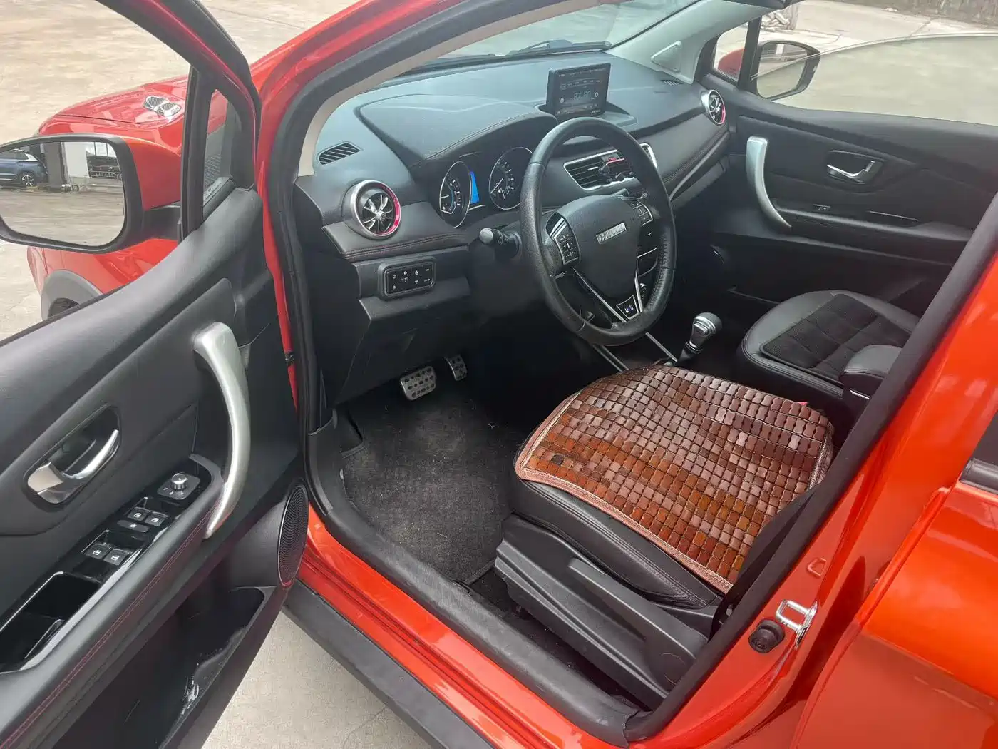 Haval H1 2016 2016 Facelift Blue Label 1.5L AMT Luxury