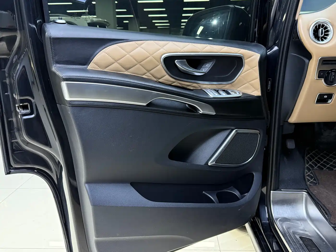 Mercedes-Benz Vito 2016 2.0T Elite Edition фото 6