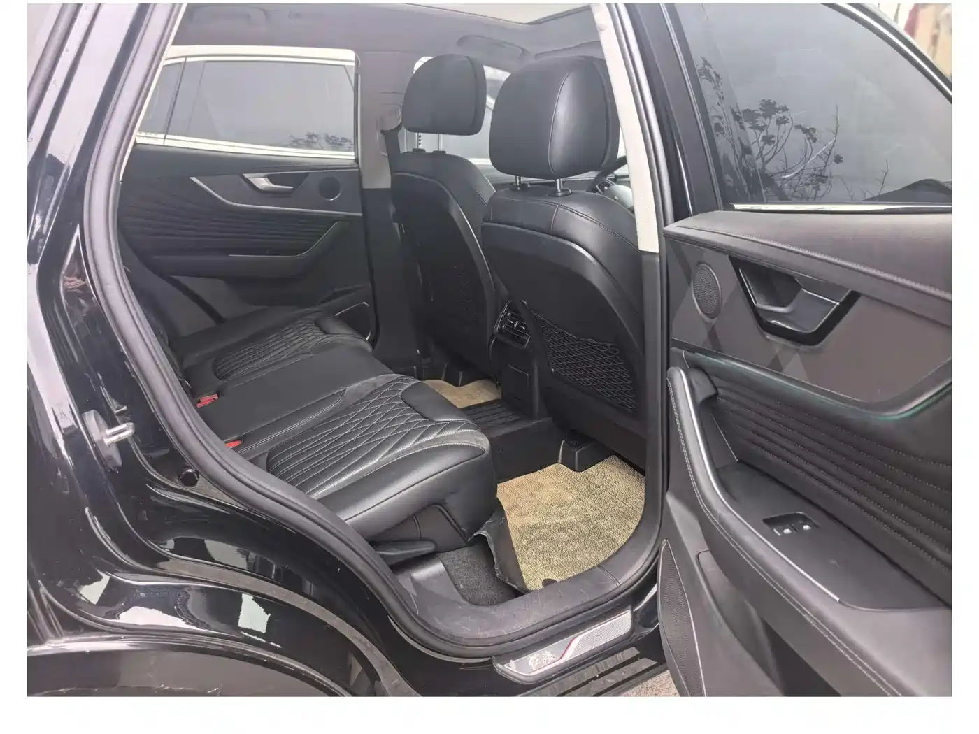 Hongqi HS5 2023 2.0T AWD Flag Enjoy Pro Edition фото 8
