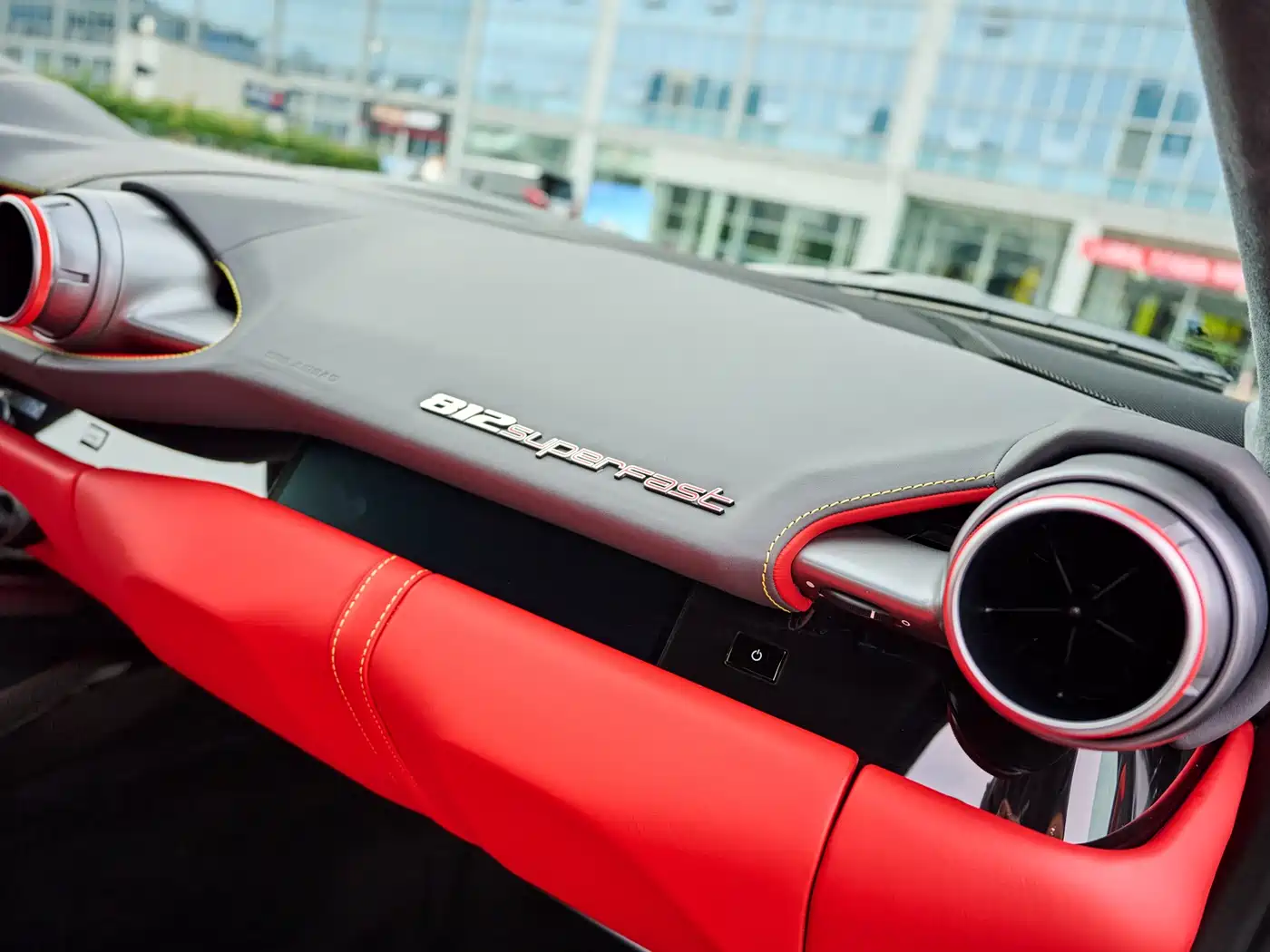 Ferrari 812 2019 2017 6.5L Superfast