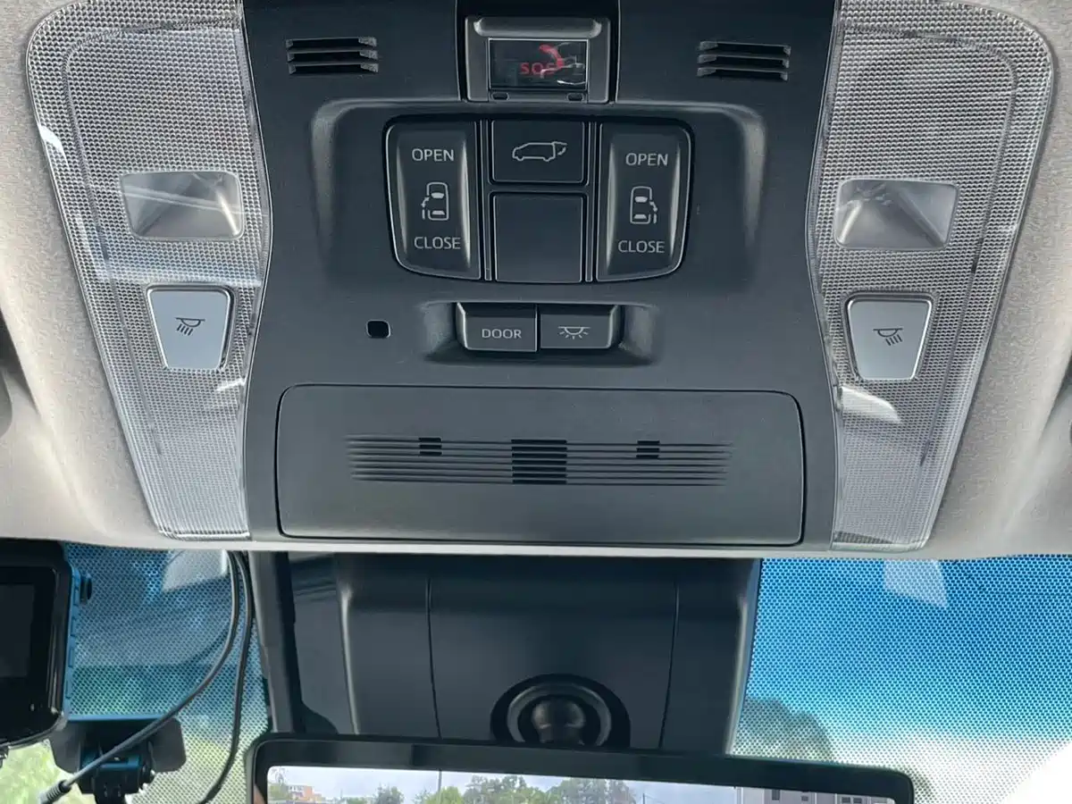 Toyota Alphard 2018 Facelift 3.5L Luxury Edition фото 10