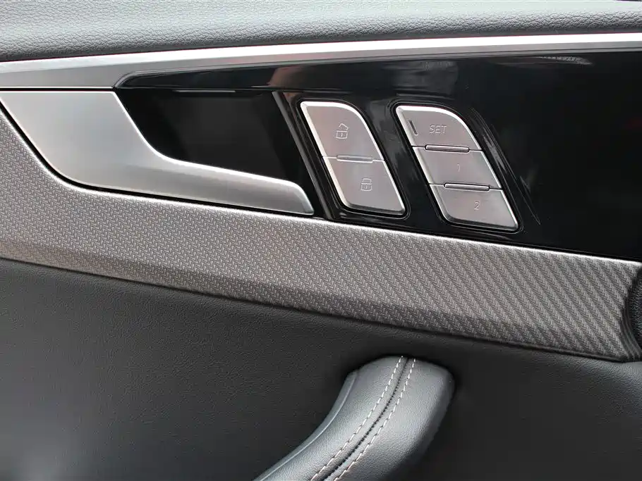 Audi A4L 2024 40 TFSI quattro RS Kit Speed Edition фото 15