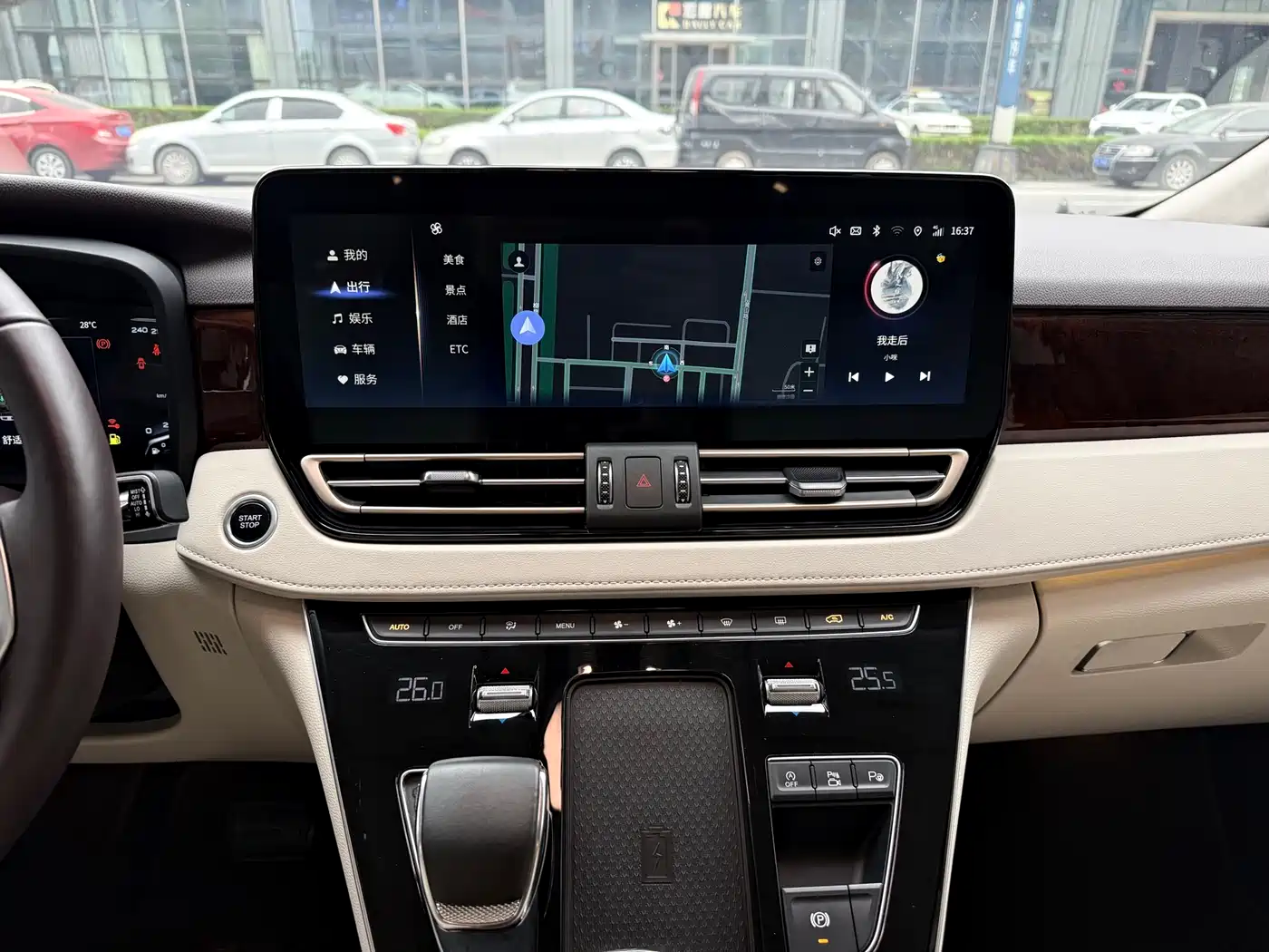 Hongqi HQ9 2023 2.0T Smart Connect Flagship фото 17