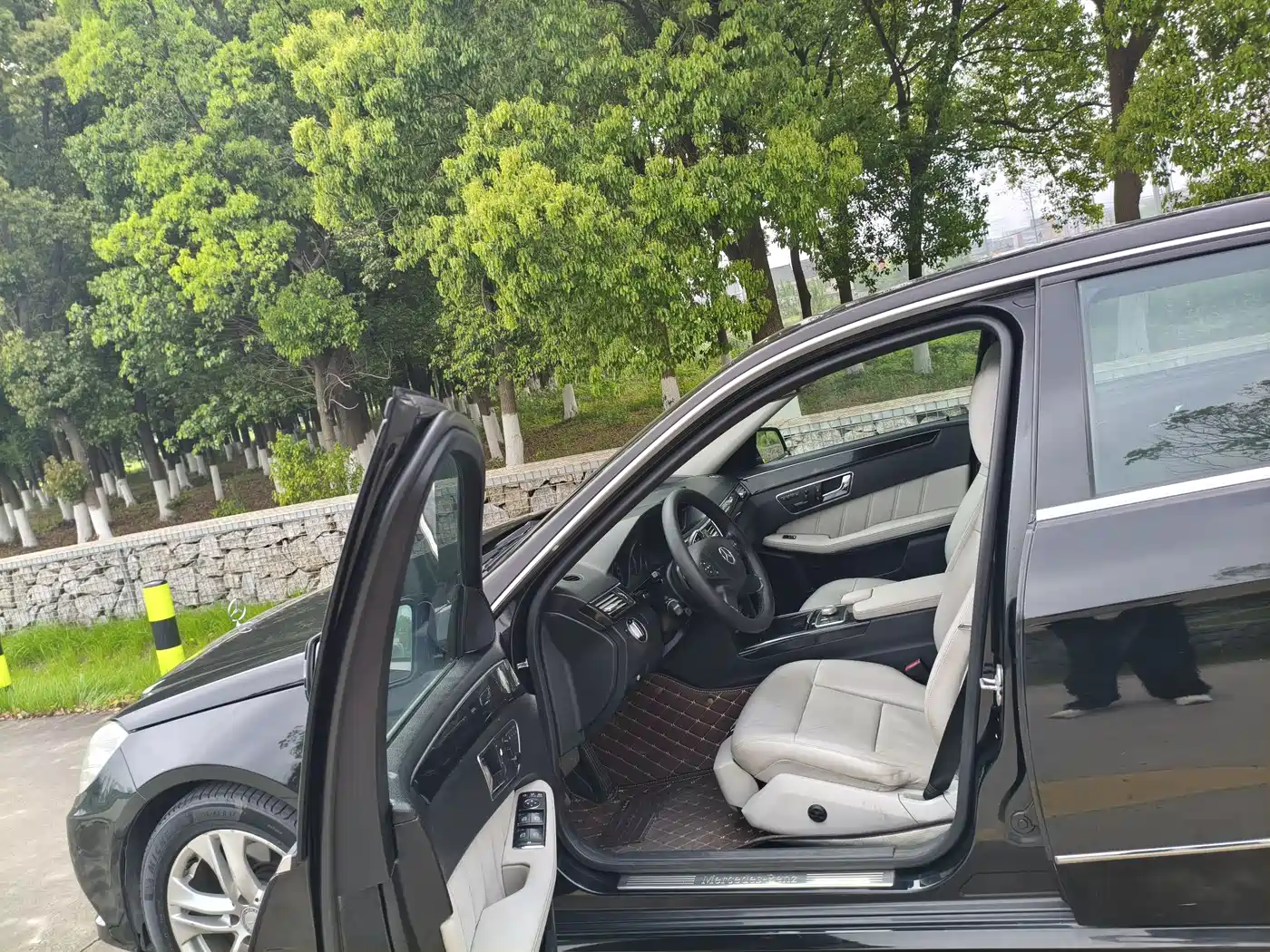 Mercedes-Benz E-Class 2011 E 300 L Fashion Premium фото 7