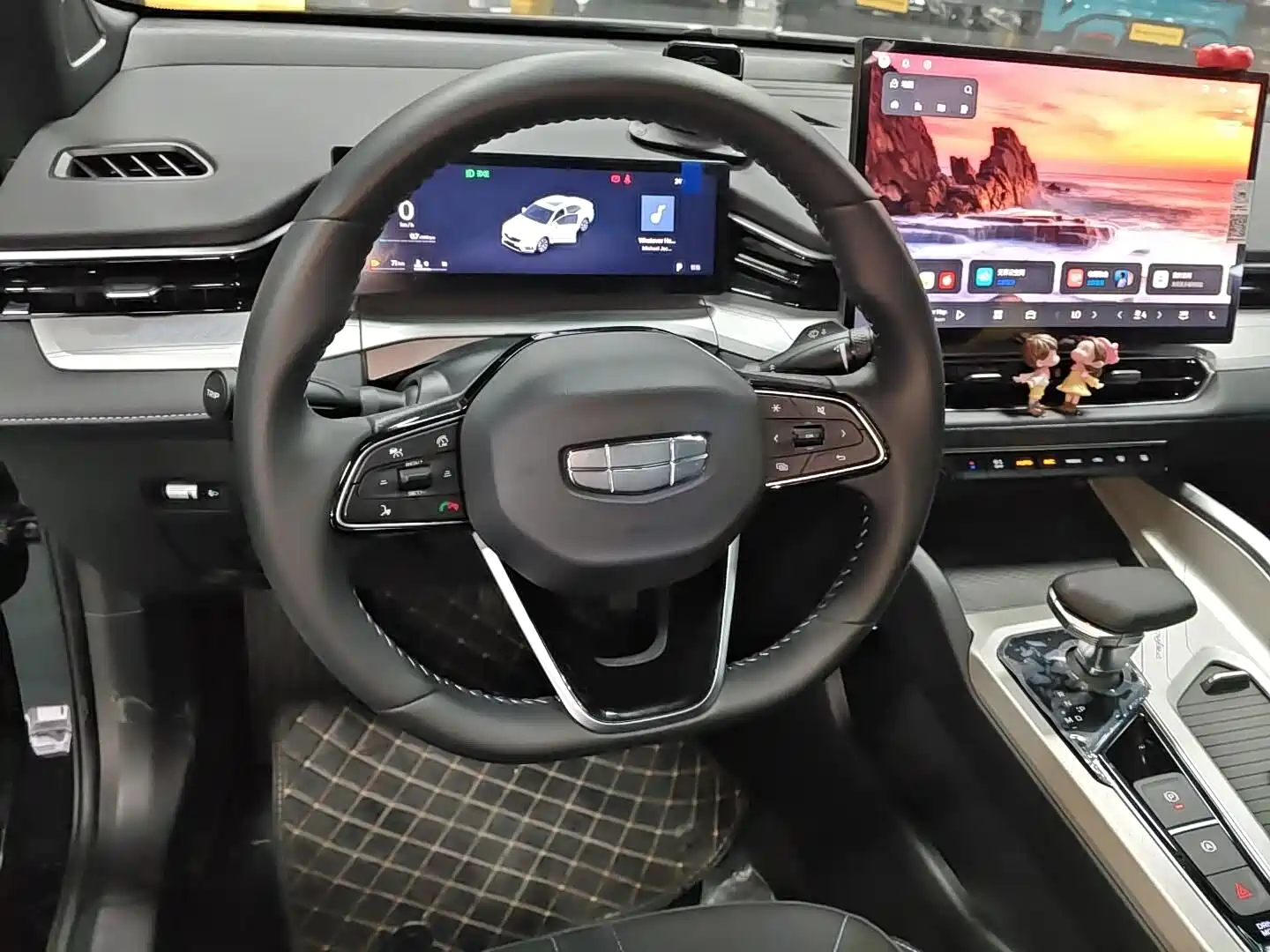 Фото 3 - Geely Preface