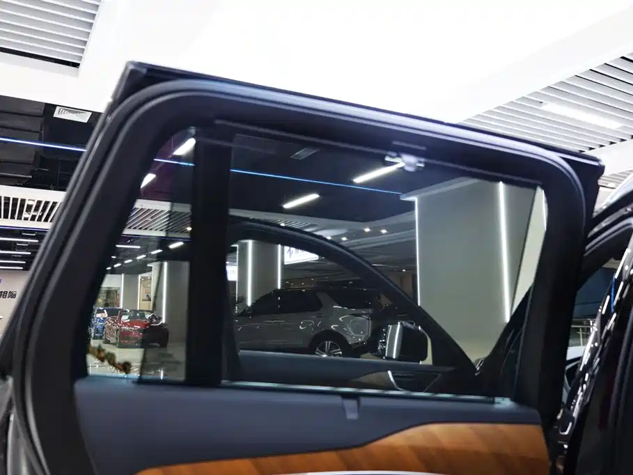 Фото 34 - Volvo XC90