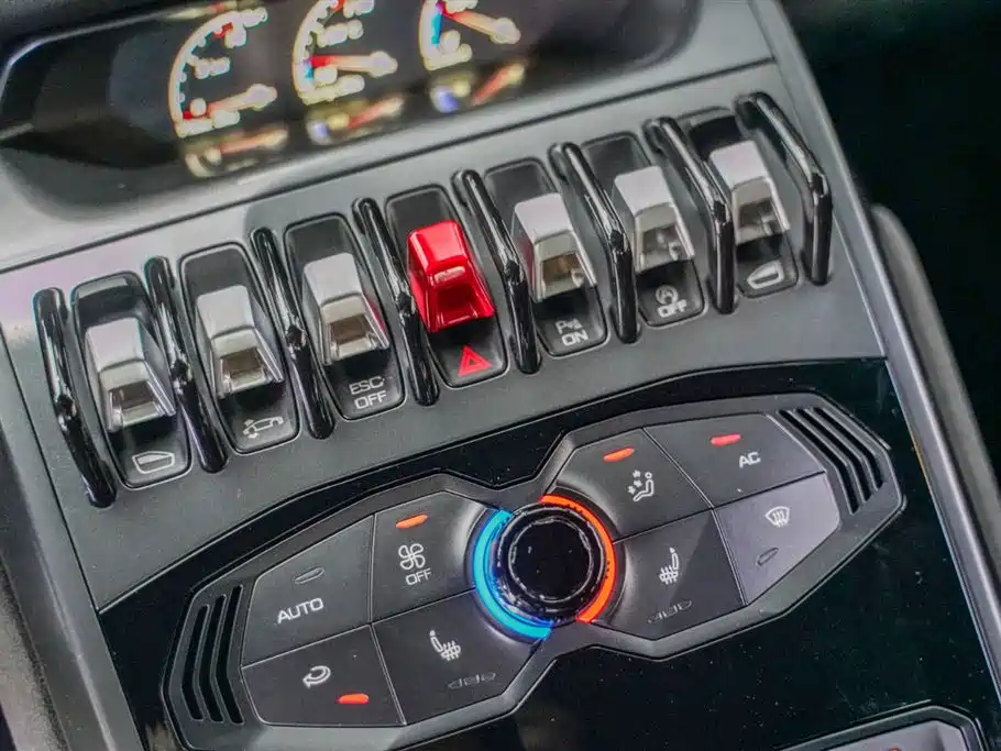 Lamborghini Huracán 2014 LP 610-4 фото 14