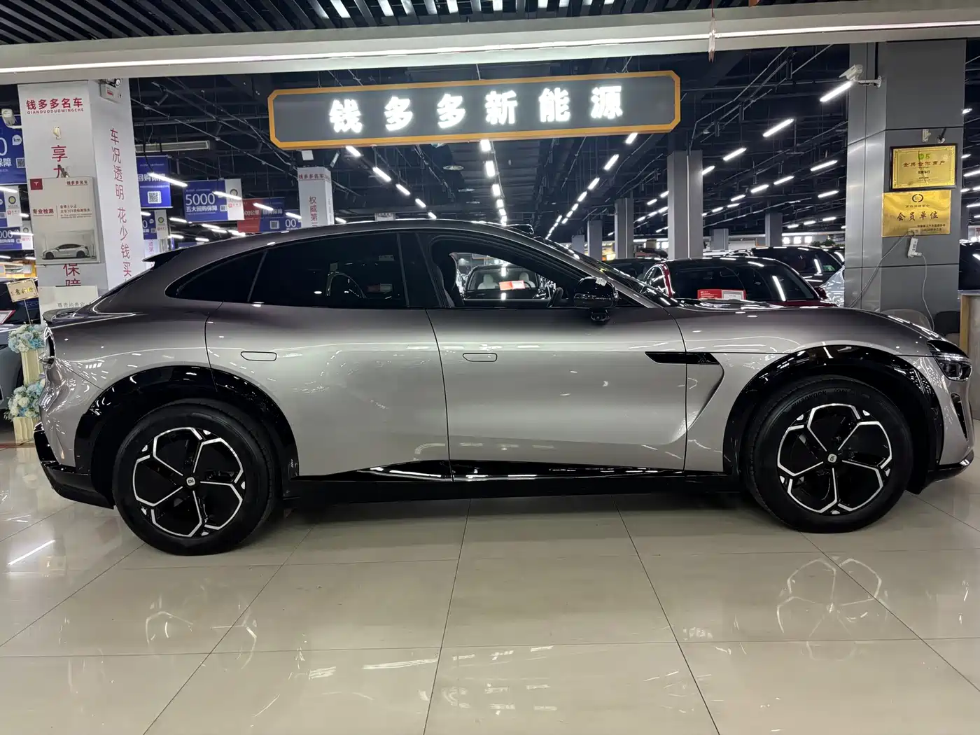 Xiaomi Auto Xiaomi YU7 2025 Extended Range AWD Pro фото 8
