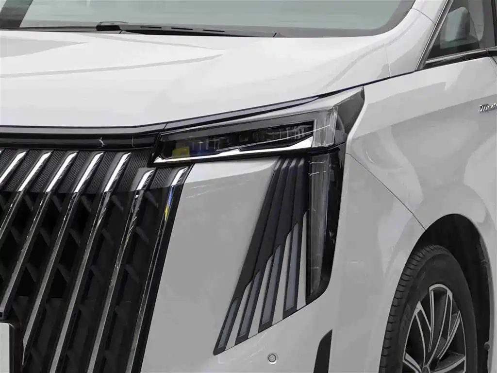 GAC Trumpchi Trumpchi M8 2024 Master Series Super Hybrid фото 3