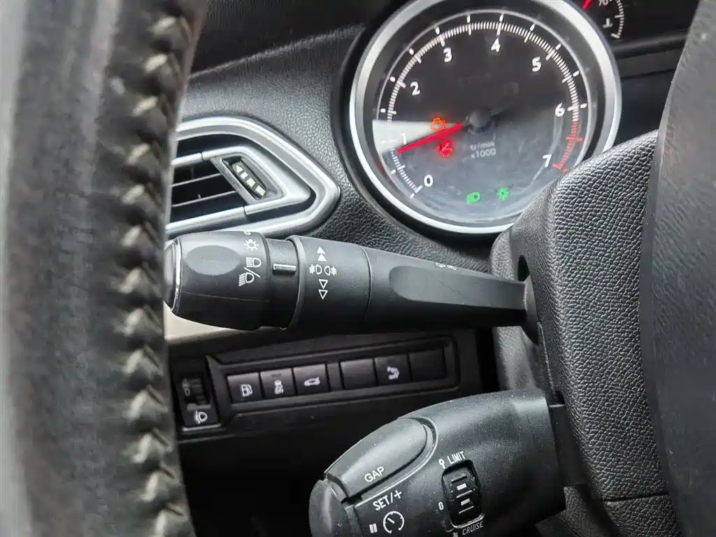 Peugeot 408 2014 1.8L Automatic Luxury Edition фото 21