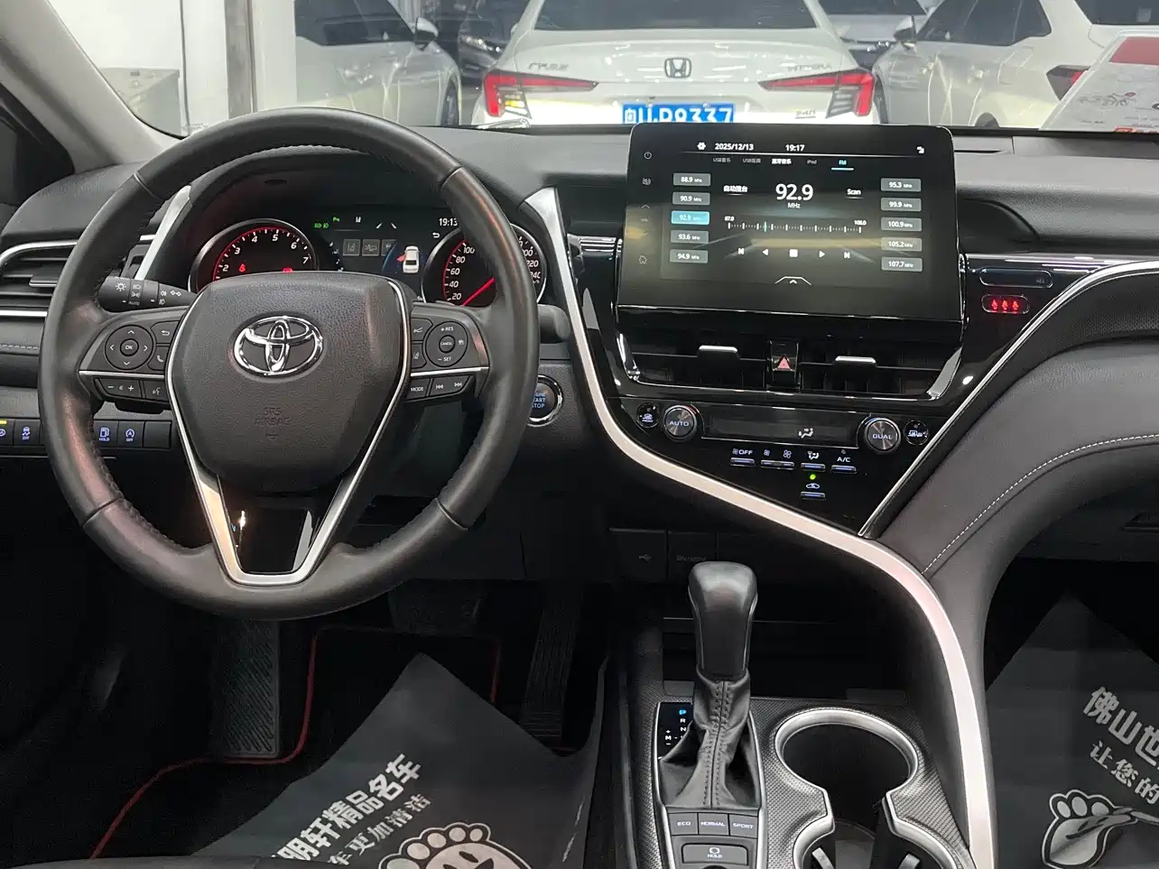 Toyota Camry 2022 2.0S Knight Edition фото 21