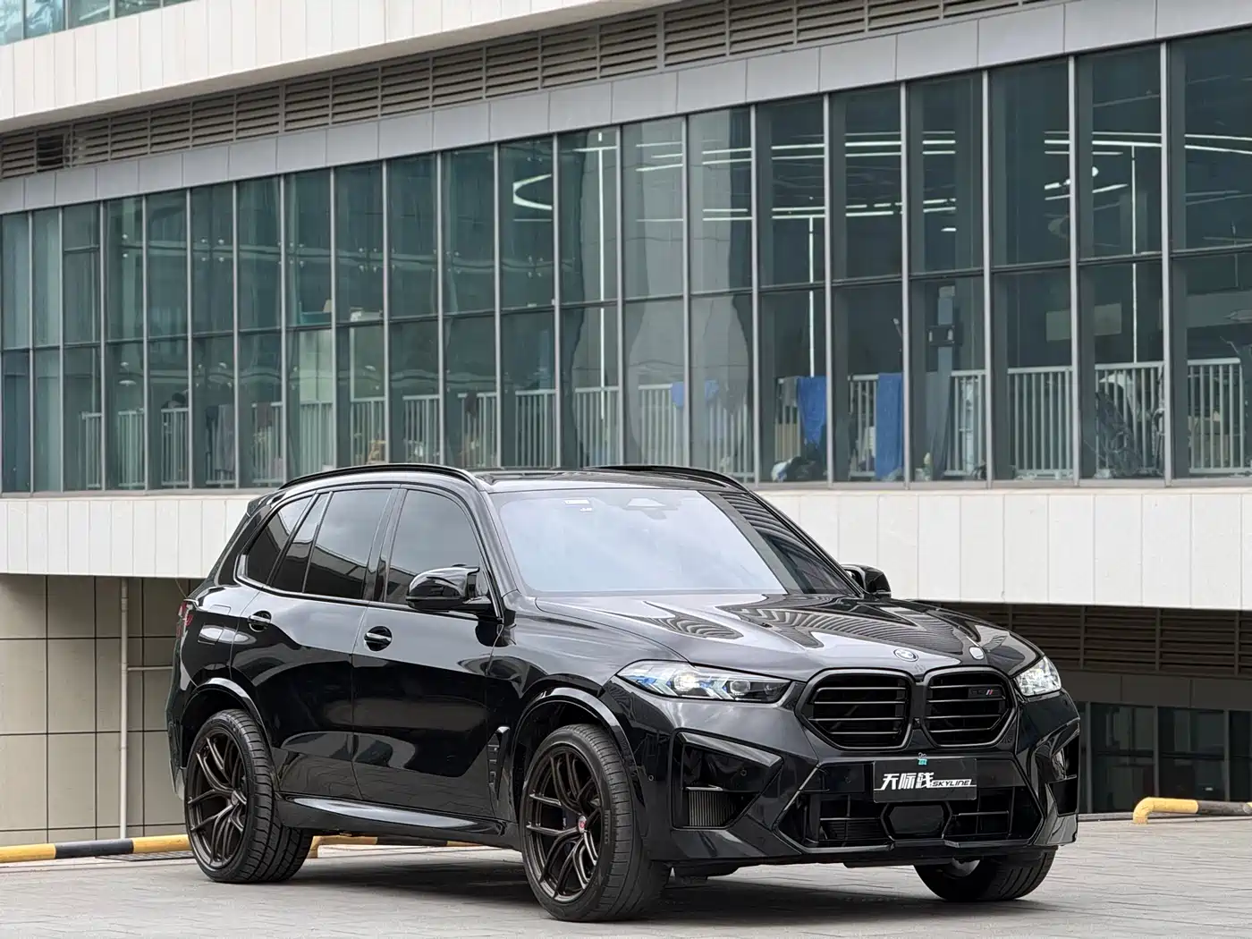 BMW X5 M 2023 Model X5 M Thunder Edition фото 6