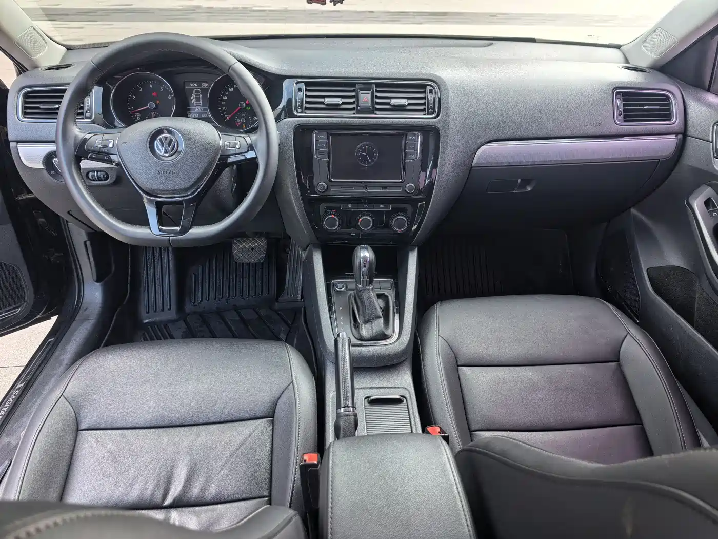 Volkswagen Sagitar 2018 280TSI DSG Spark Edition фото 7