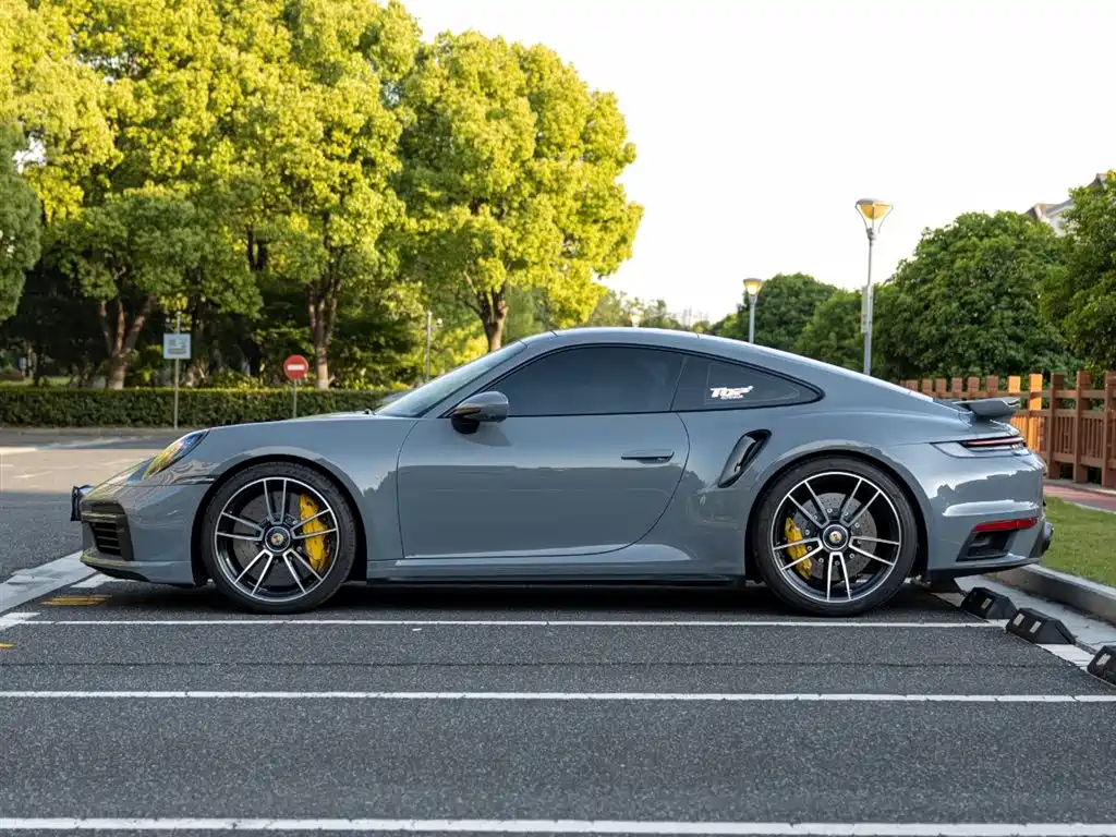 Porsche 911 2023 Turbo S 3.7T фото 7
