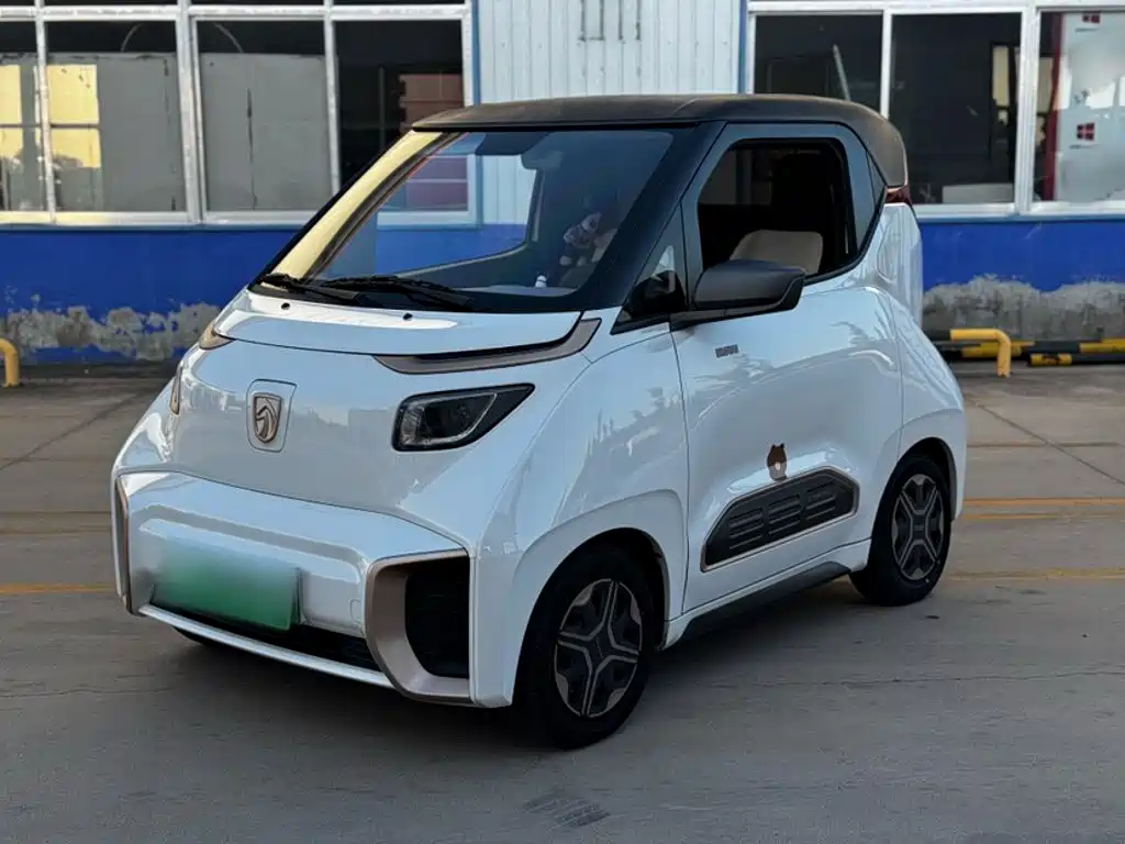 2021 Baojun E200