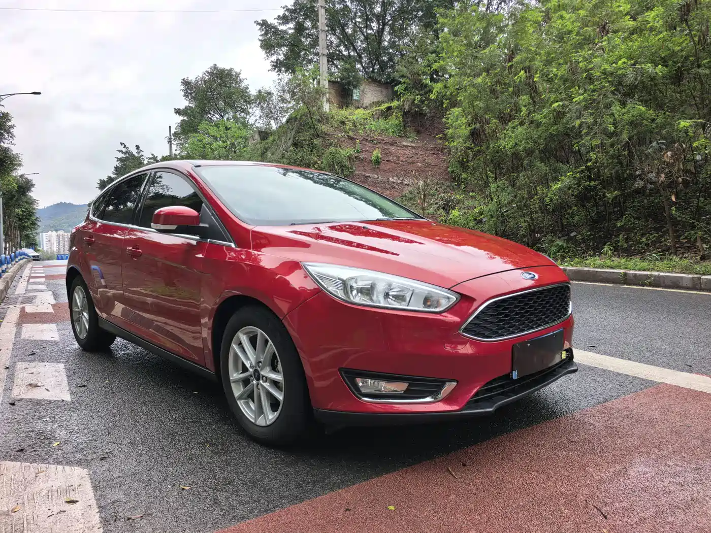 FORD FOX