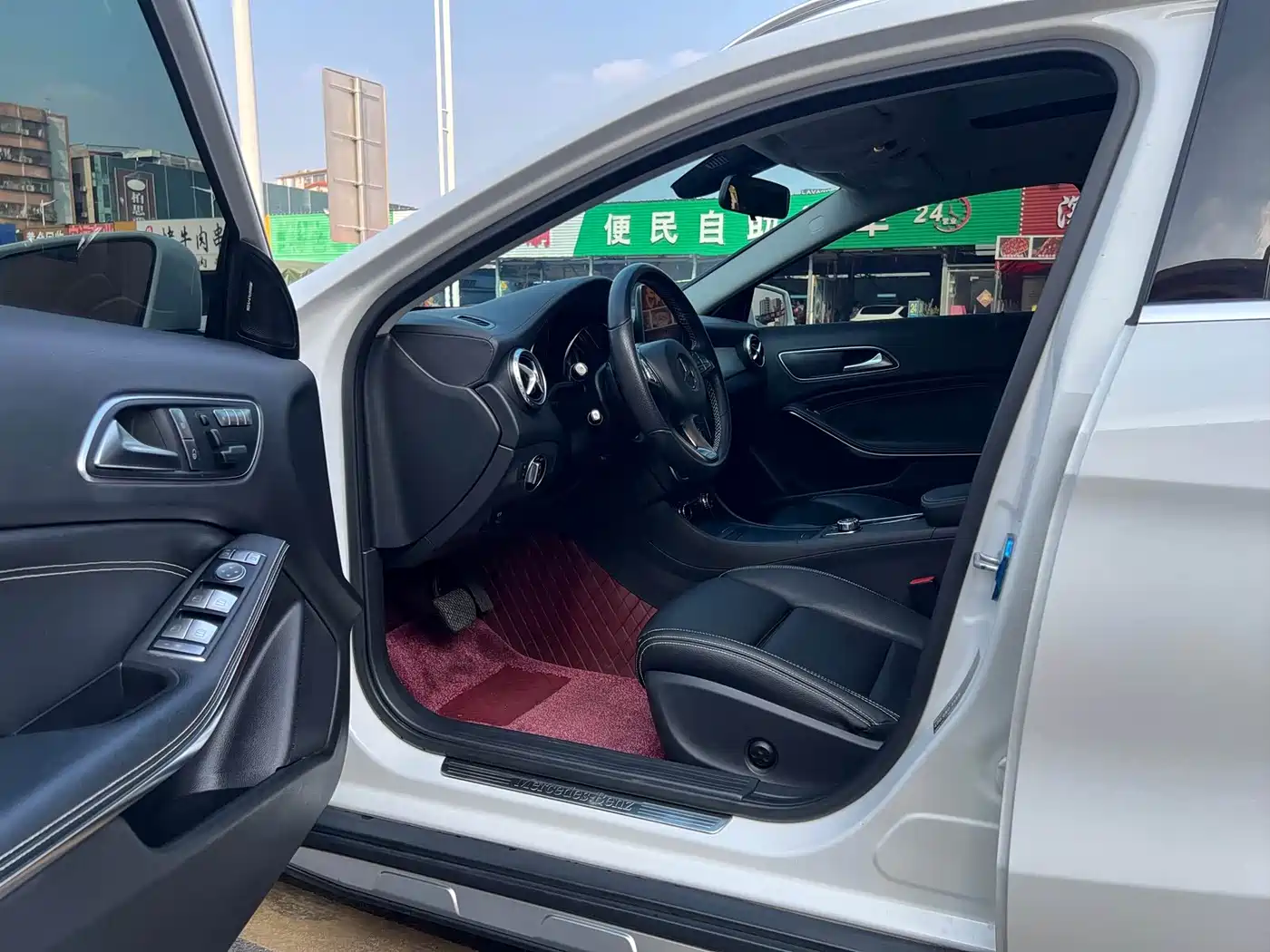 Mercedes-Benz GLA 2017 GLA 220 4MATIC Fashion фото 9