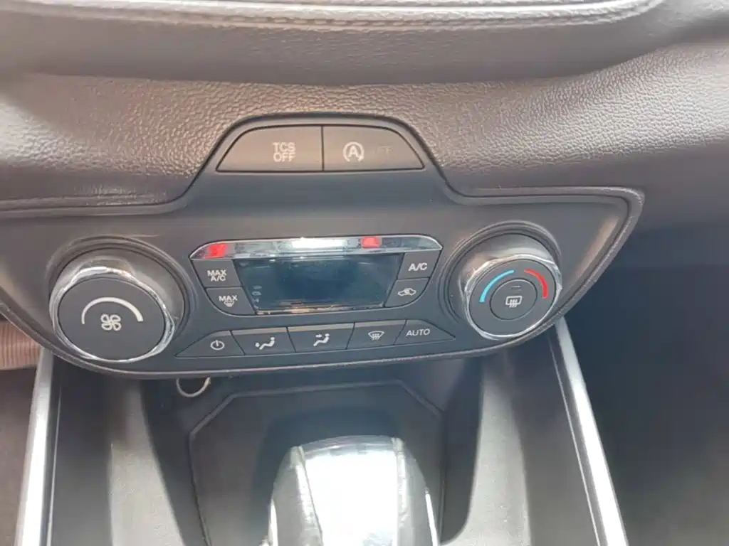 Ford Escort 2021 2019 Facelift 1.5L Auto Comfort Edition China VI