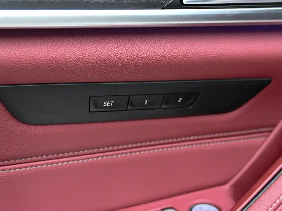 BMW 5 Series 2023 530Li Leading M Sport Package фото 25