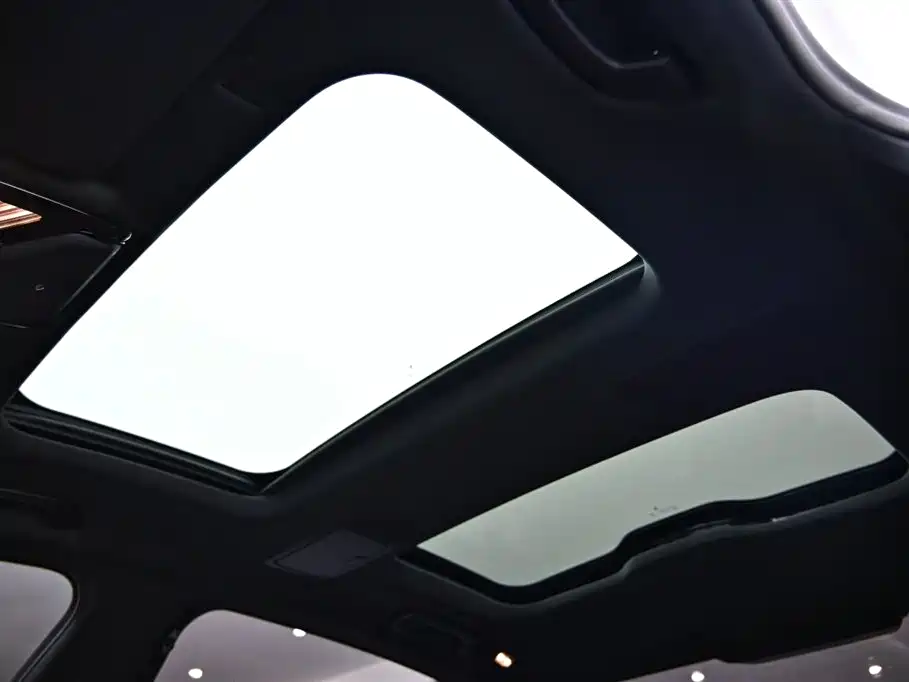 BMW 5 Series 2023 530Li Leading M Sport Package фото 33