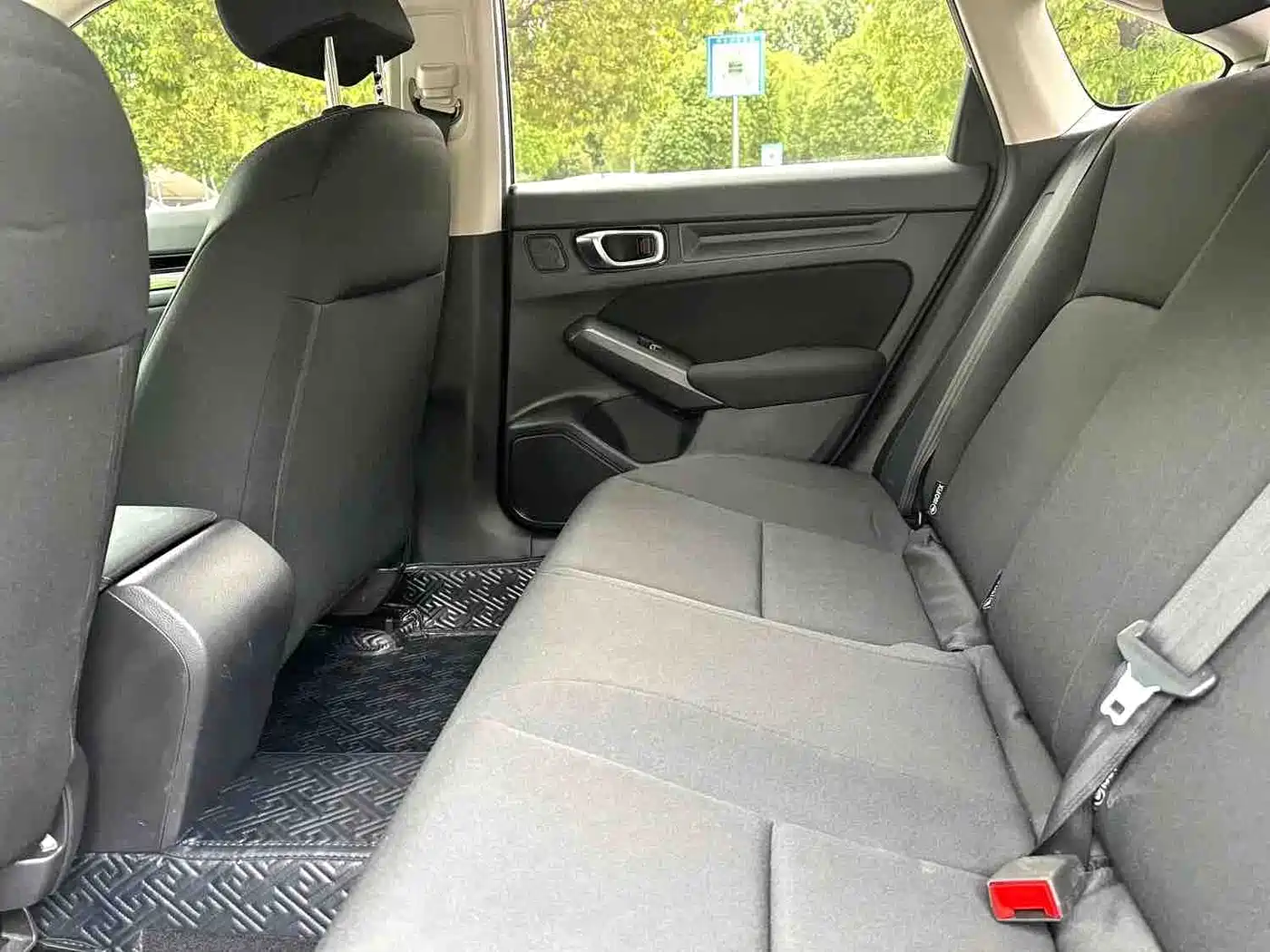 Honda Civic 2023 240TURBO CVT Dynamic Edition фото 14