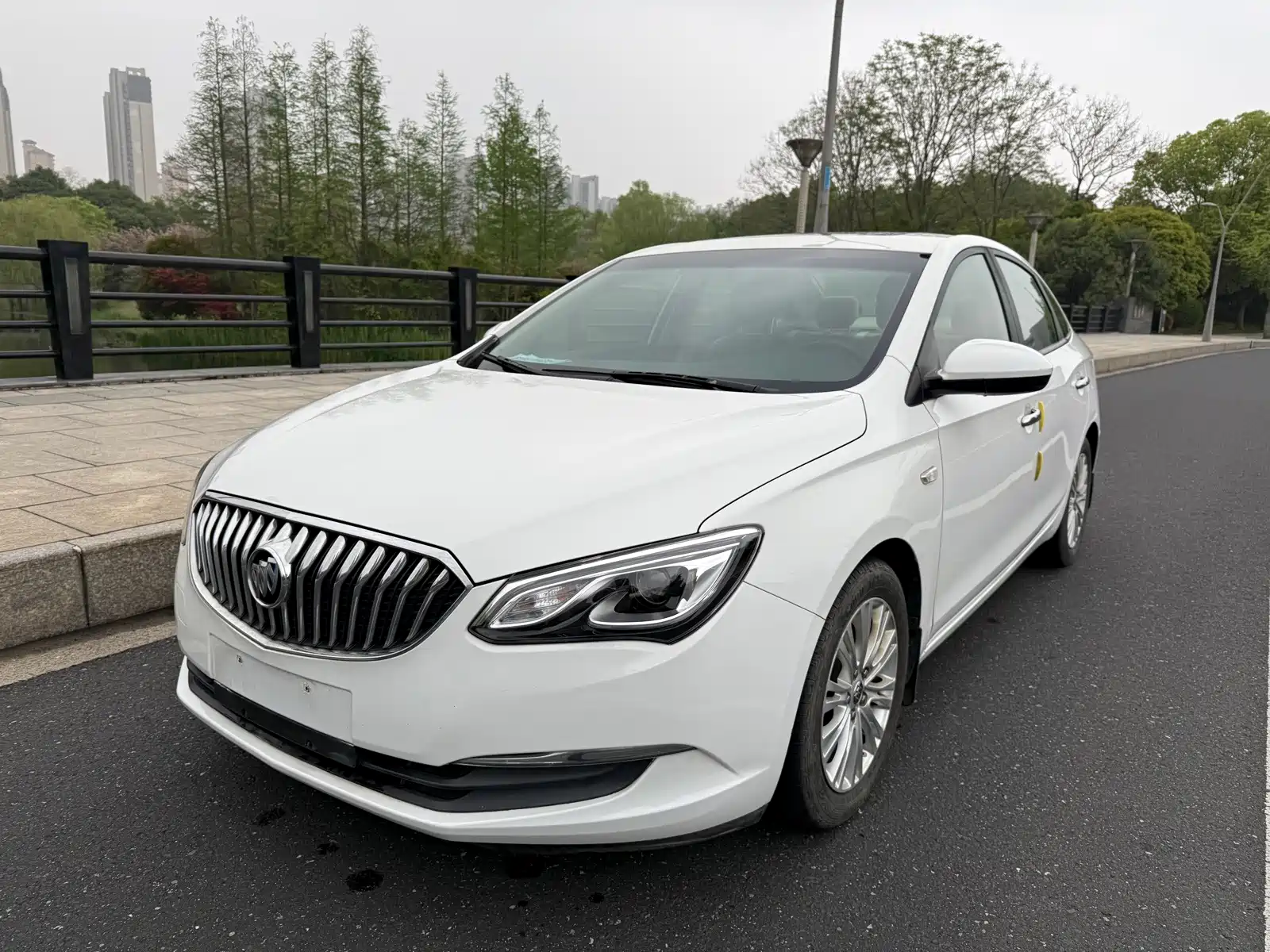 Фото 2 - Buick Excelle