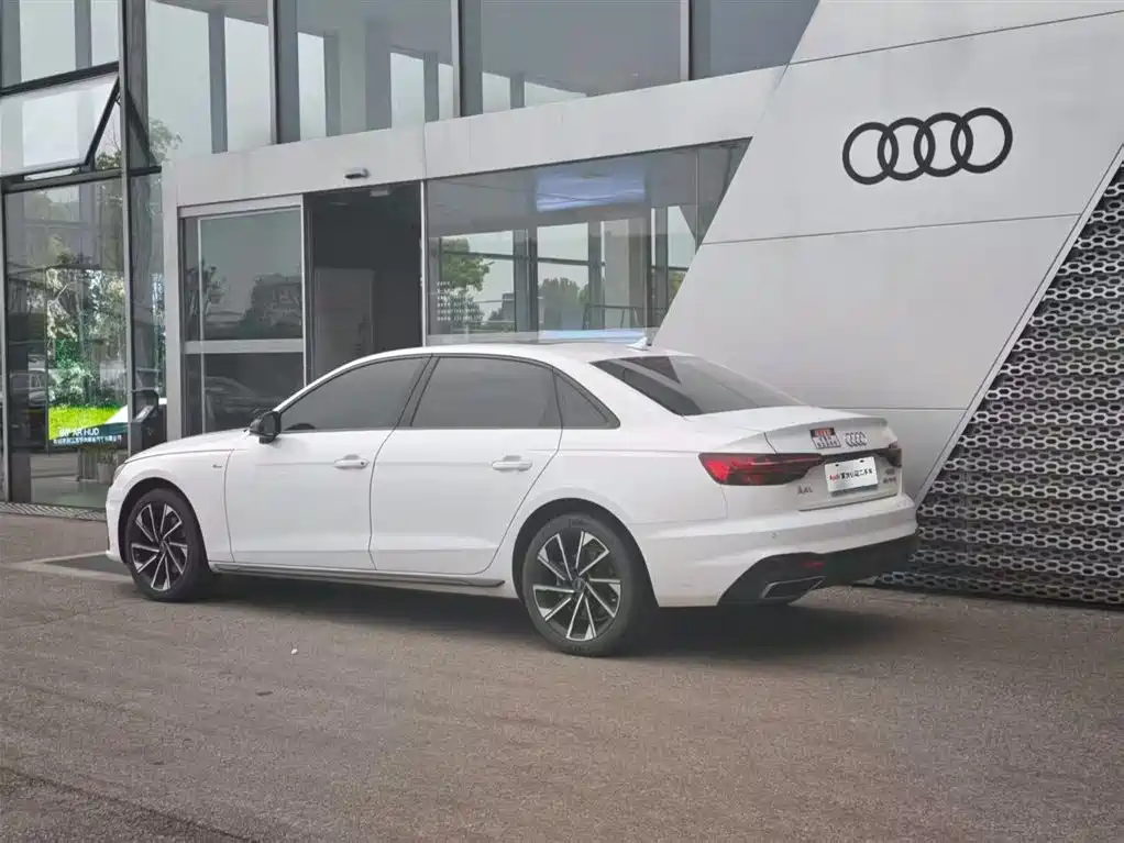 Audi A4L 2023 40 TFSI Luxury Sport фото 5