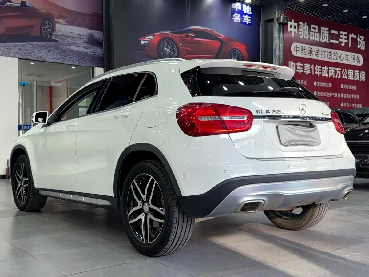 Mercedes-Benz GLA 2016 GLA 220 4MATIC Fashion фото 22