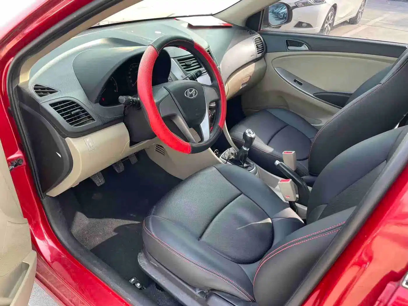 Hyundai Verna 2014 1.4L Manual Fashion GS фото 5