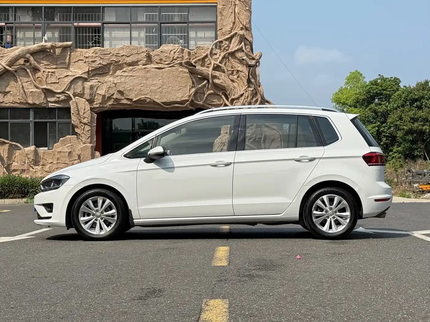 Volkswagen Golf Sportsvan 2018 230TSI Automatic Progressive фото 5