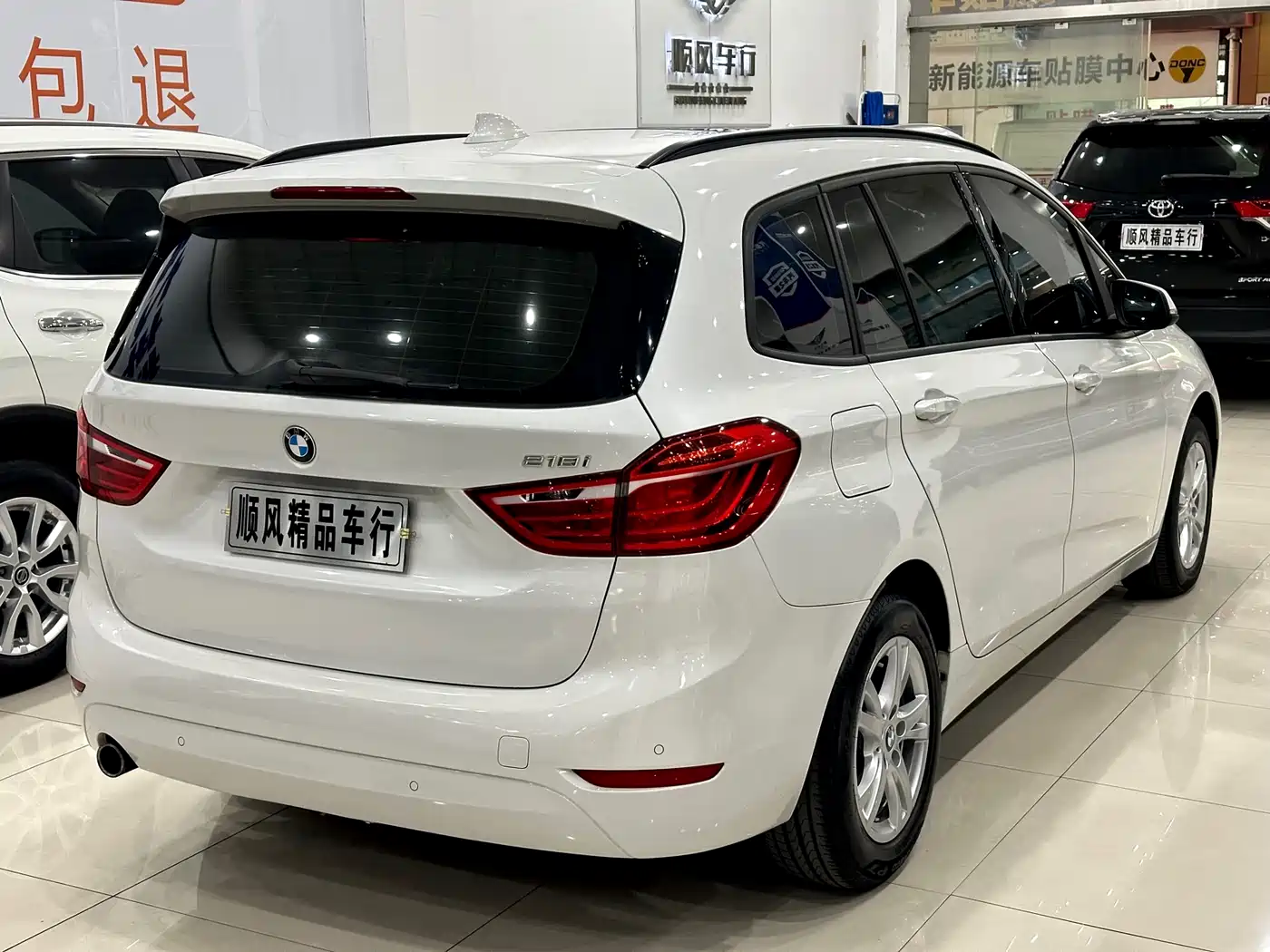 BMW 2 Series Gran Tourer 2015 218i Leading фото 30