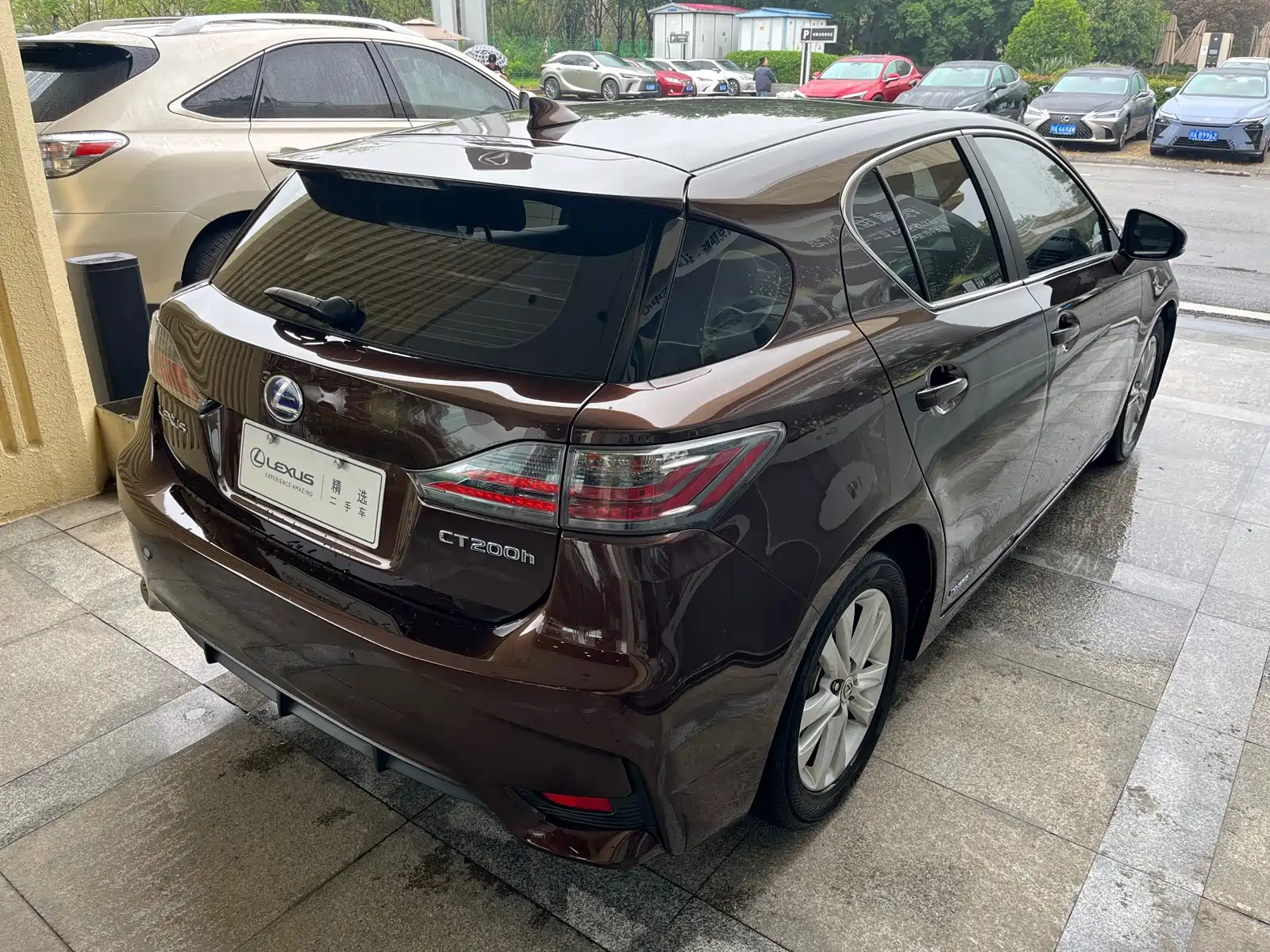 Фото 7 - Lexus CT