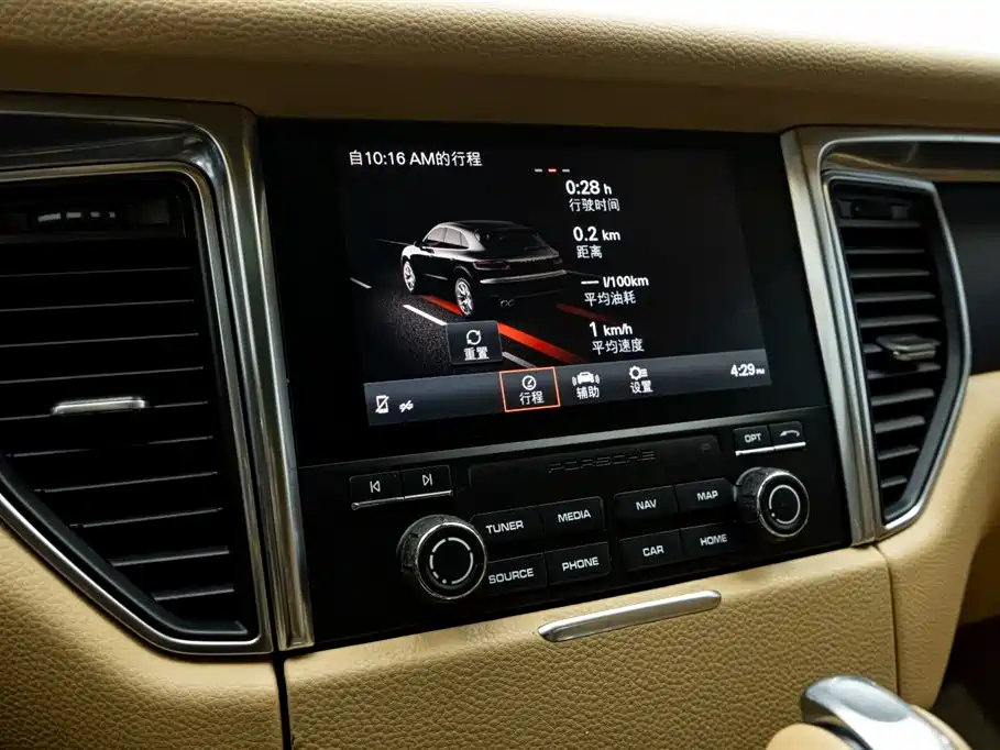 Porsche Macan 2017 Macan 2.0T фото 21