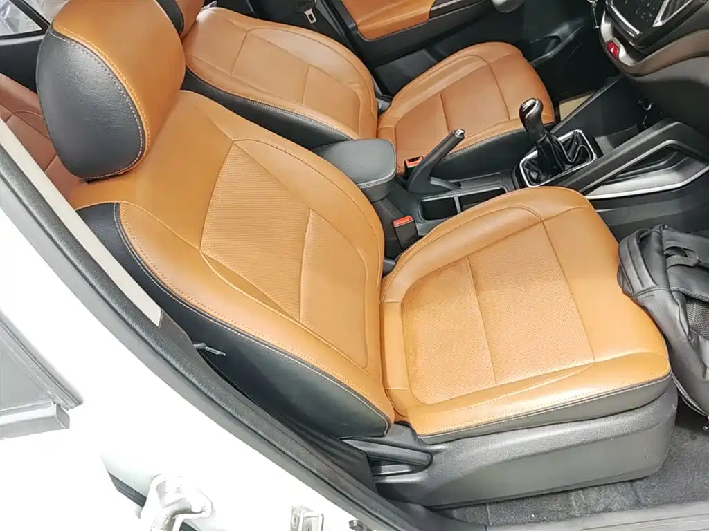 Changan Oshan Changan Oushang CX70 2016 2016 1.6L Manual Luxury