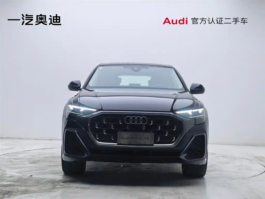 Audi Q8 2024 55 TFSI Luxury Sport фото 2