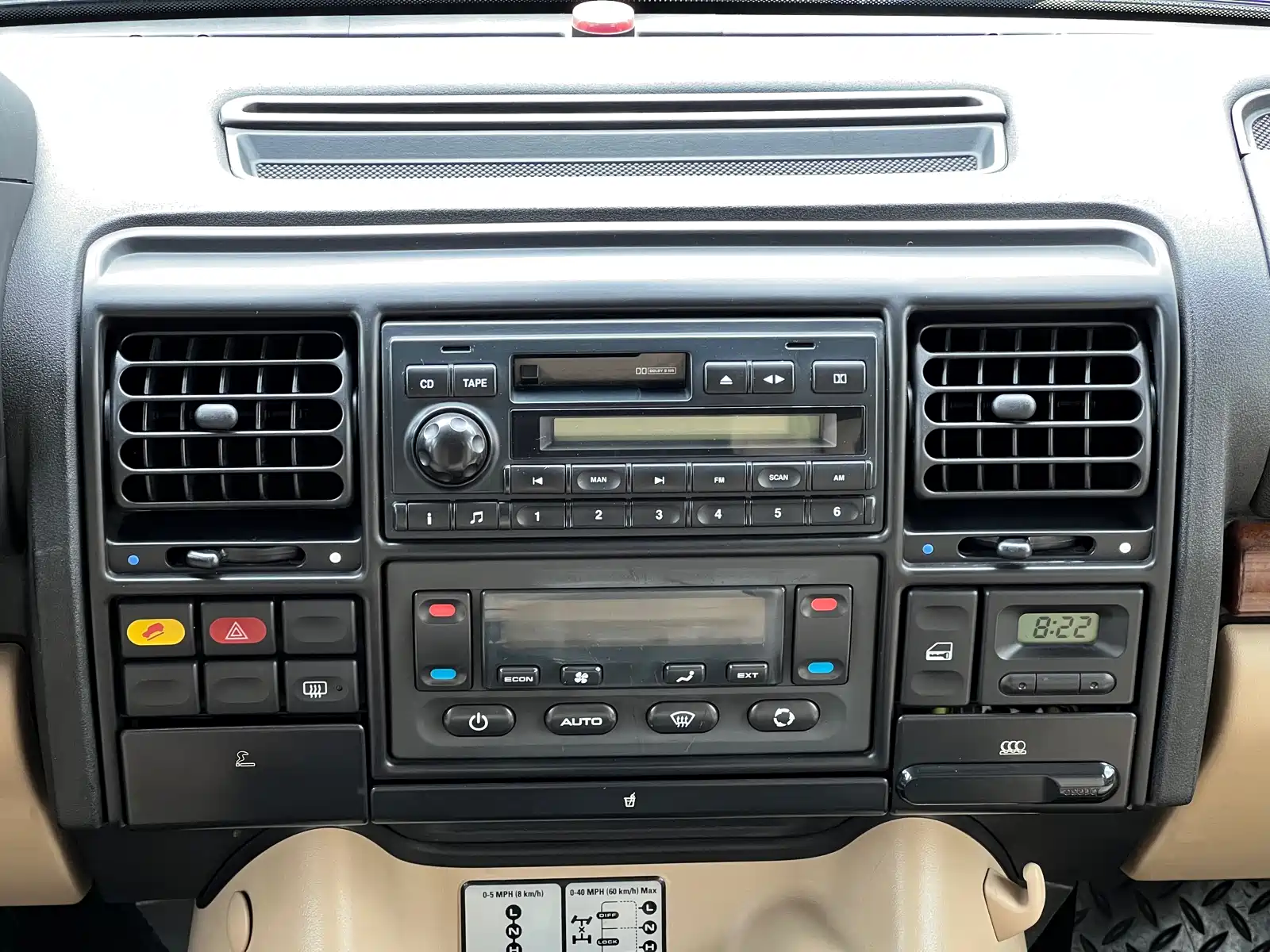 صورة 19 - Land Rover Discovery