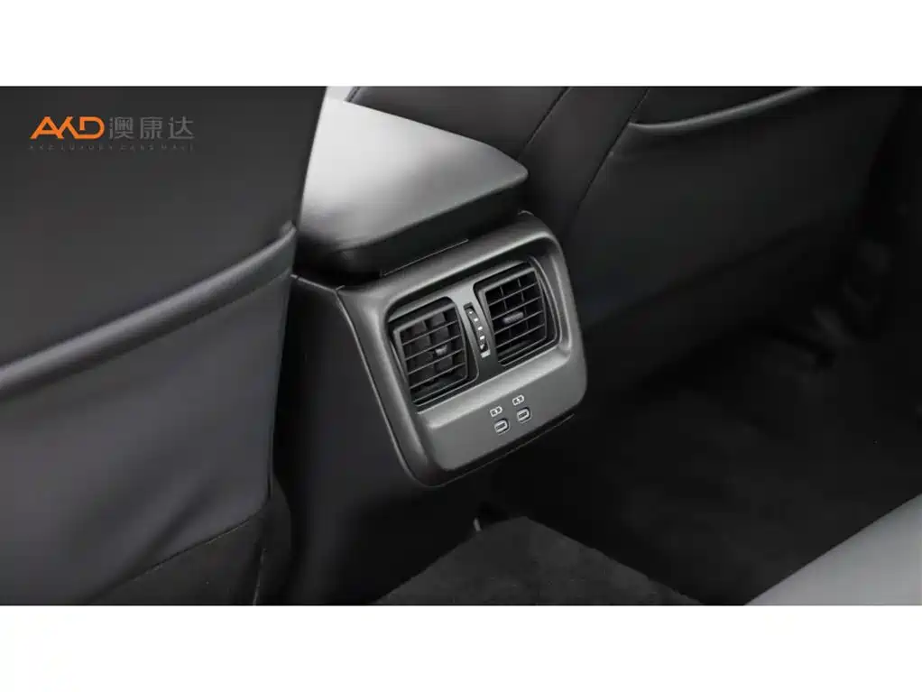 Toyota Crown SportCross 2023 2.5L SportCross HEV FWD Premium Edition фото 9