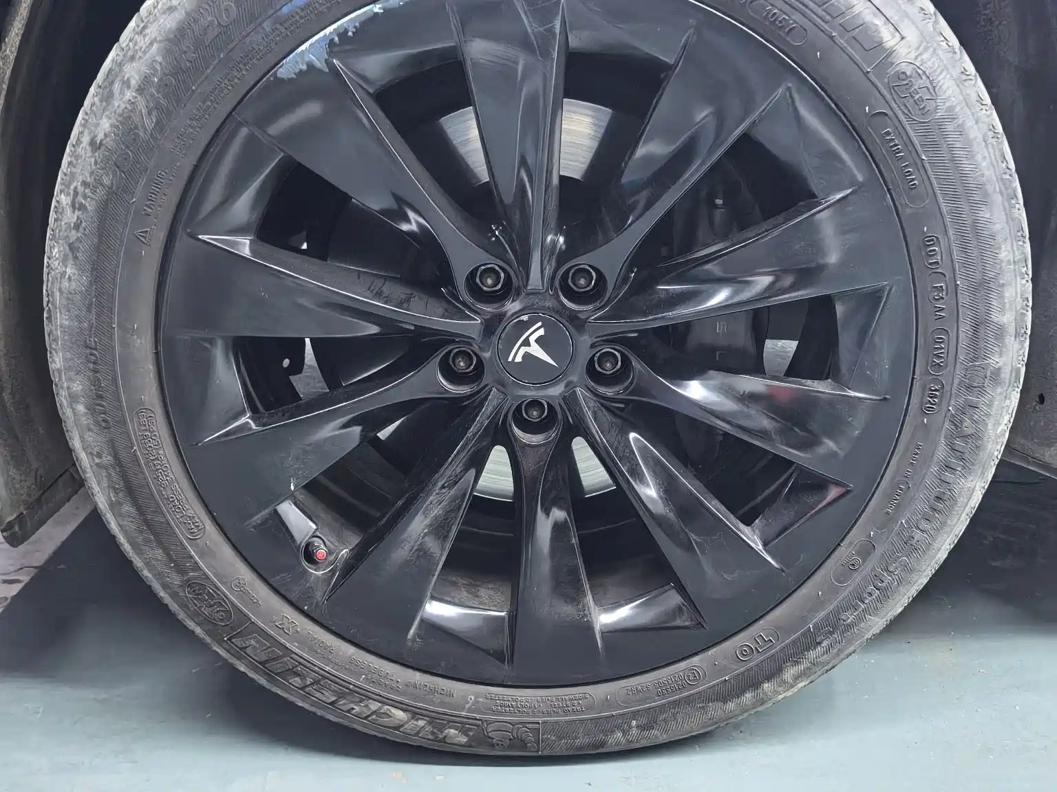 Фото 8 - Tesla Model X